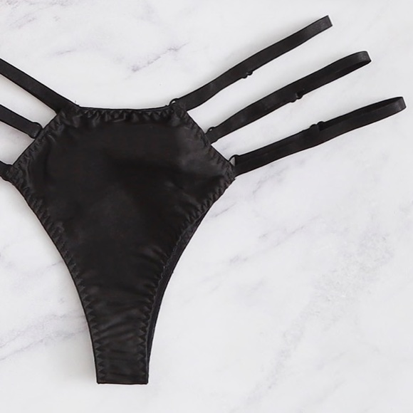 💋Appliqués Lingerie Set - Picture 5 of 6